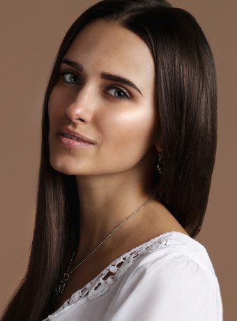 Elena V.